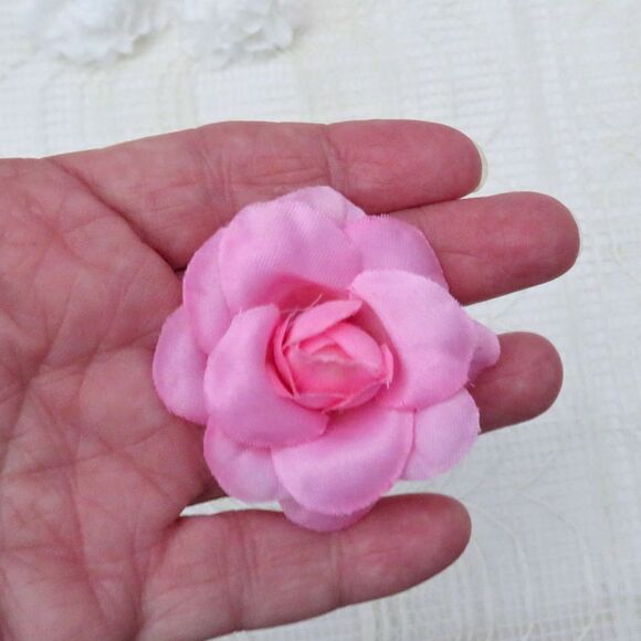 Pink and White Flower Post Earrings for Women in Spring, Gift for Woman - Picture 4 of 6